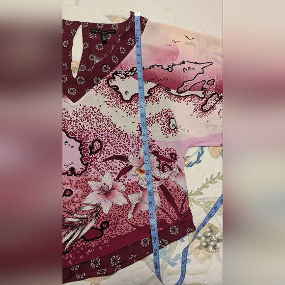 WHBM Island Print Floral Kimono Blouse (L) - Picture 11 of 12